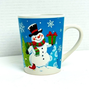 Snowman Coffee / Tea Mug With Snowflakes Trees Snowman holding a‎ Gift